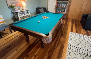 Harmony House - cozy, private mountain home, with firepit and pool table, located 10 minutes from Tryon Equestrian Center, Lake Lure, Local Wineries, and wedding venues - Foto 30