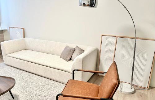 Modern 2 Bed Furnished Apartment in Quincy - Foto 2