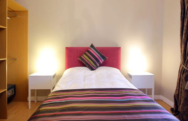 Luxurious KC House - Photo 14