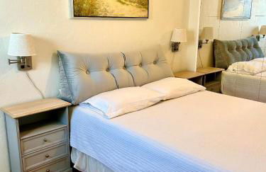 Monet Studio - Photo 1