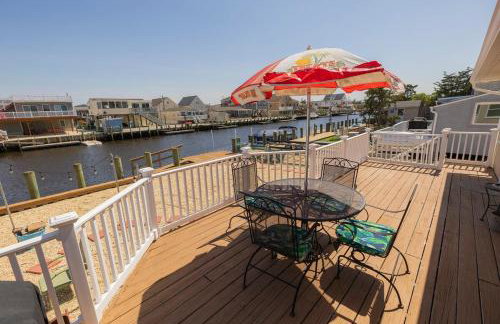 Lagoon Life in Tuckerton Beach with Dock - Foto 9