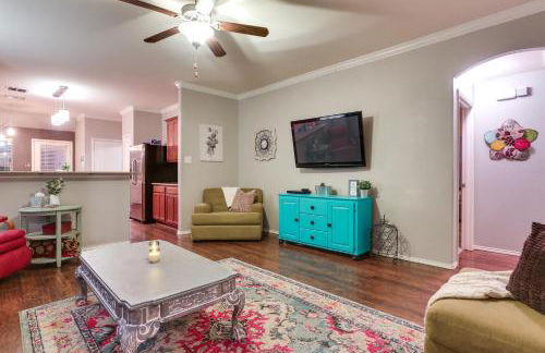 Patio, Pergola and Pool Access Aubrey Retreat! - Foto 5