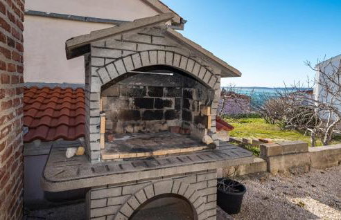 2 Bedroom Nice Apartment In Rtina - Photo 14