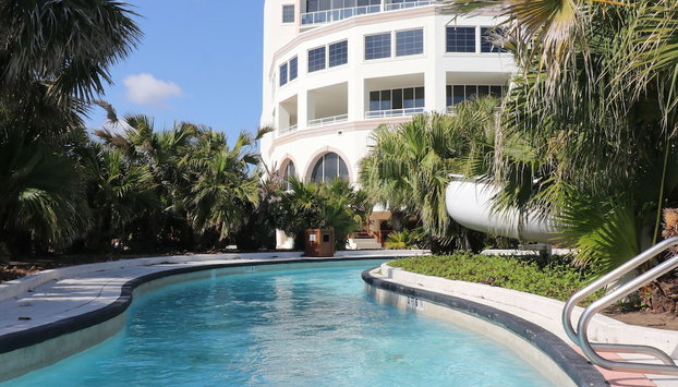 Beachfront Laid Back and Luxurious Diamond Beach Condo - Amazing Pools Amenities - Foto 2, Habitación