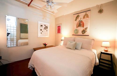 Artistic Vintage Loft in Williamsburg - Photo 11