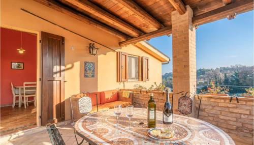 Cozy Apartment In San Giovanni - Photo 2