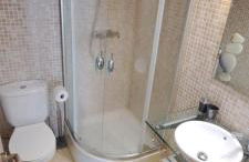 Piso soleado con buena ubicación - Foto 12