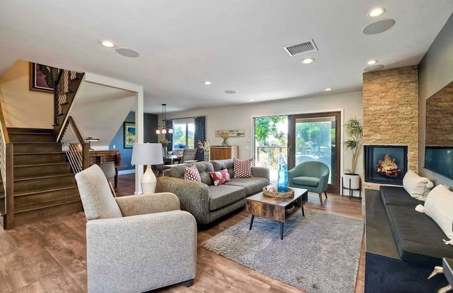 Fresh & Modern 3 BDR Just Blocks From Beach! - Photo 14