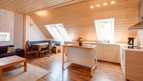 Hof in L i e b e s d o r f - Akelei - Foto 3