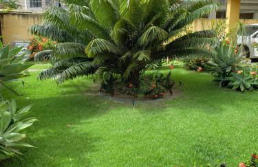 Localização Imbatível! A 98m da Praia do Forte com Conforto, Ar-Condicionado e Estacionamento! - Foto 13