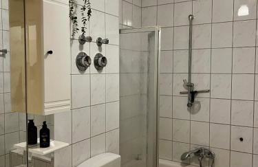 ERDEni-Appartment mit sonnigem Südbalkon zum Kurpark - Foto 2