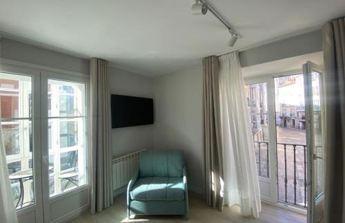 APARTAMENTOS LA FLORA BURGOS todos con aire acondicionado y ascensor - Foto 25