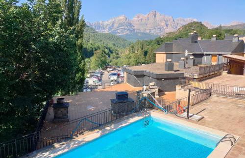 Apartamento con maravillosas vistas al lado de la estación - Photo 16