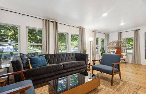 Sister Lakes Lakeside House - Sleeps 16 - Foto 63