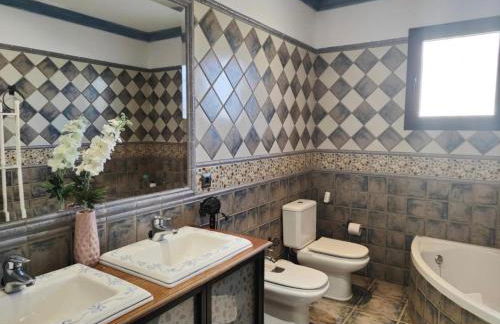 Chalet vacacional con piscina privada - Foto 29