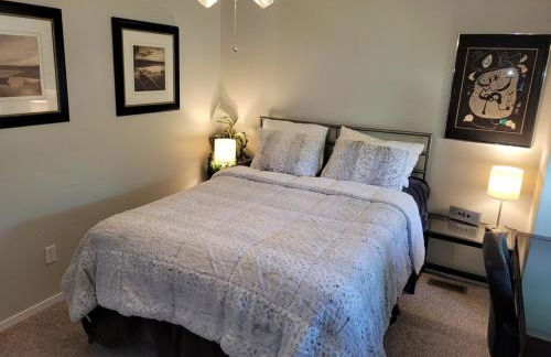 Beautifully Updated Lakefront Escape-Pets welcome! - Foto 47