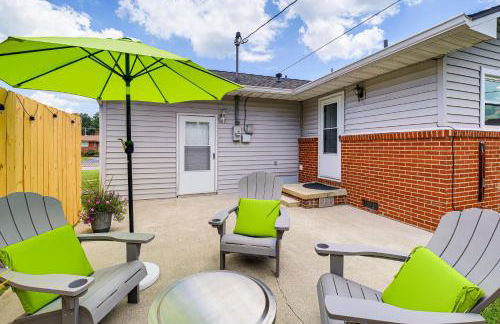 Retreat with Fenced Backyard in Kingsport! - Foto 1