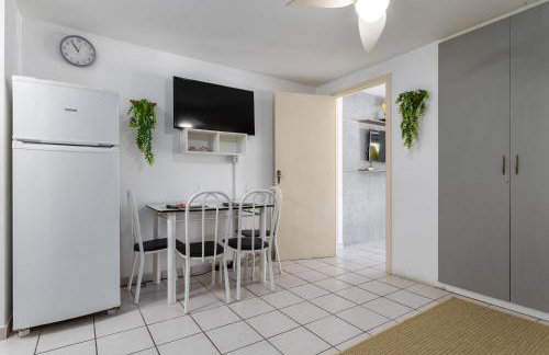 Apartamento com varanda de frente para o MAR - Angra dos Reis - Shopping Piratas - Portaria 24hs - Foto 20