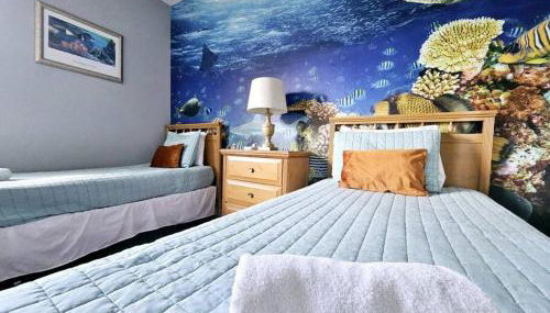 Discover the Deep Blue with Finding Nemo House - Foto 2