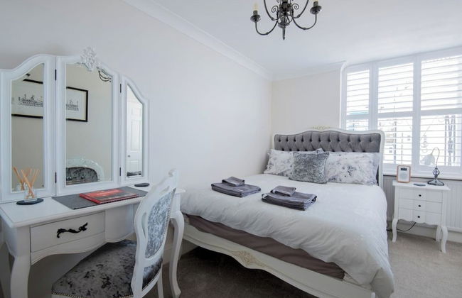 Direct Sea Views, Seafront Location & Free Parking - Foto 1