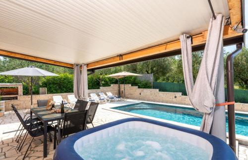 Holiday Home Villa Pendolina mit privatem Pool und Jacuzzi by Interhome - Foto 37