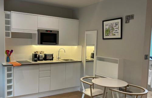 Peaceful Garden Retreat in Tunbridge Wells - Photo 7