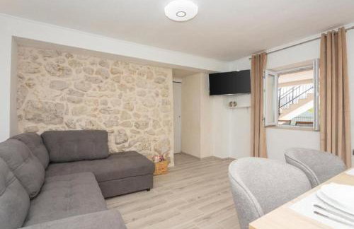 Family friendly house with a swimming pool Vrpolje, Sibenik - 25004 - Photo 17