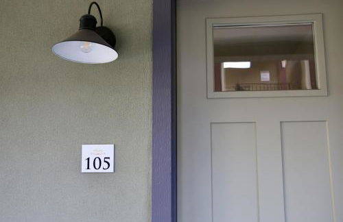 Emerald Oasis Cozy Living with Pet Park - Foto 6