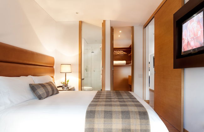 93 Luxury Suites & Residences - Photo 19