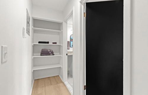 Stylish 1BR Upper Flat in Vibrant Royal Oak - Foto 18