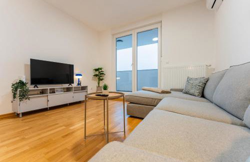 Flex SelfCheckIns 138 - Zagreb - Bedroom - Parking - Loggia - Foto 13