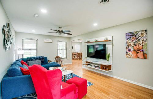 Spacious Yard Pet-Friendly Home in San Antonio! - Foto 6