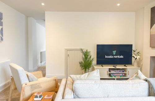 Modern Canterbury 3 Bedroom Townhouse - Pets Welcome & Free Parking - Foto 4