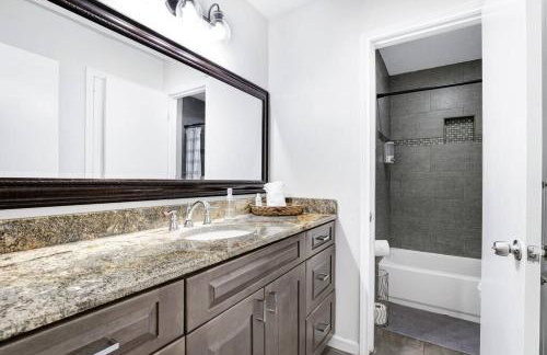 Centrally Located Little Gem - Foto 11