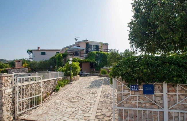 Captivating 3-bedroom Villa in Kanica - Foto 13