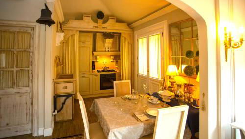 M a i s o n - H e x a g o n Neoclassical Style - Foto 5, stove