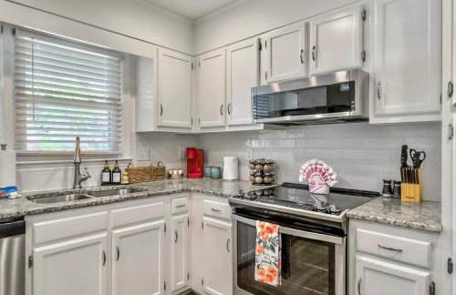 The Caspian large family house with private pool in Summerville - Foto 39