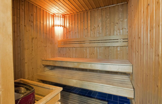 Emirates Grand Hotel - Photo 79