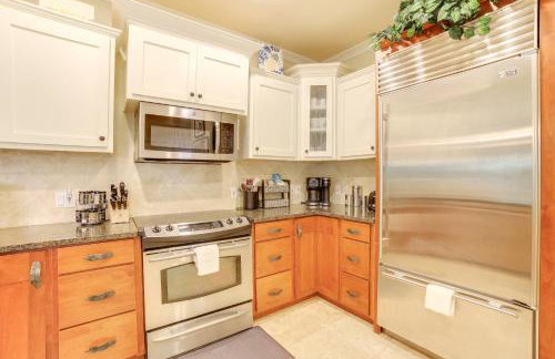 Walk to Poipu Beaches Koloa Condo with Pool Access! - Foto 11