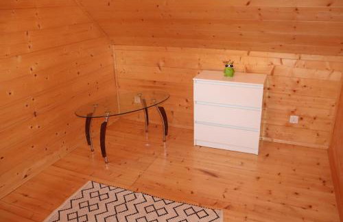 Przy jeziorze - Foto 8