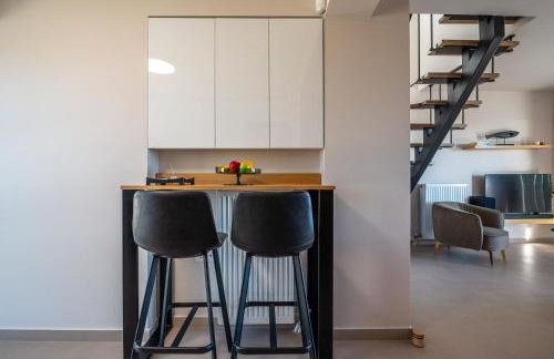 Elite Penthouse with Heated Pool and SkylineView - Foto 51