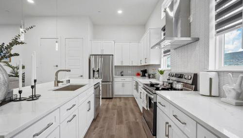 Upscale 2BR Hideaway, Ensuite Bliss, Pet-Friendly - Foto 2