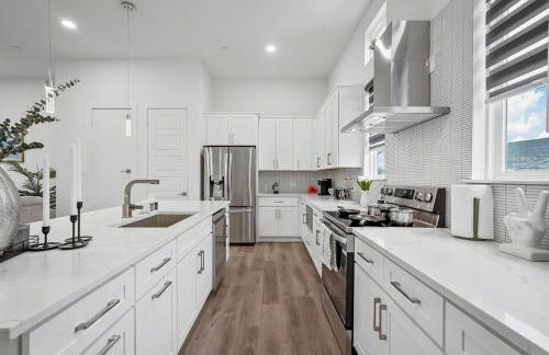 Upscale 2BR Hideaway, Ensuite Bliss, Pet-Friendly - Foto 2