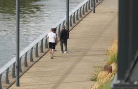 Canary Wharf Riverside Flat - Balcony - DLR 2 mins - Fast WiFi - Sleeps 3 - Photo 18