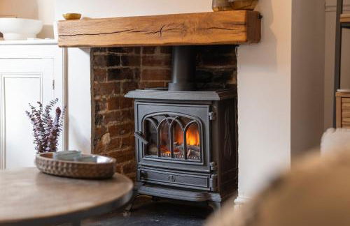 Charming 2 Bed Cottage - within city walls - free parking- garden - Foto 5