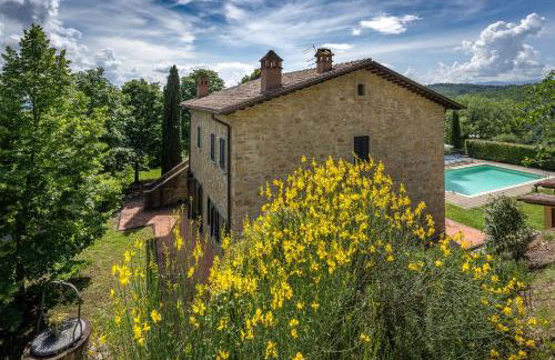 Experience the charm of Tenuta Le Caselle, a cozy farmhouse surrounded by nature and comfort! - Foto 15