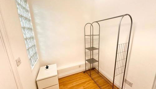 Flat-By Lewisham Train Station - Foto 2