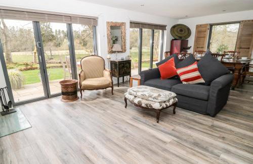 Romsey Lodge - Photo 4