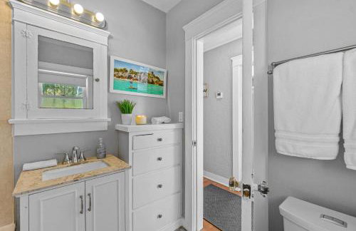 Bankers Hill Hideaway with AC Views and Parking - Foto 32