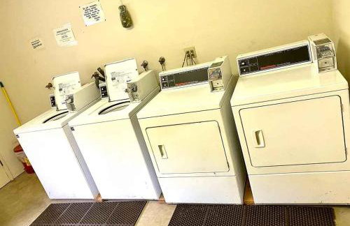 Peaceful Family Friendly 2BR 2BA Entire Apt Unit in Belmont Hill - Foto 31